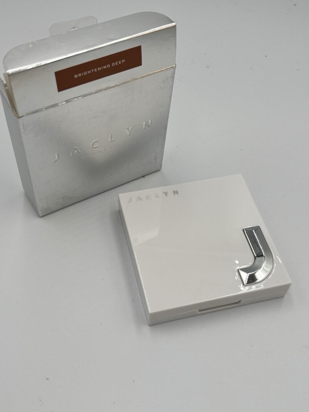 Jaclyn Cosmetics Face It All Brightening Pressed Powder "BRIGHTENING DEEP" NIB